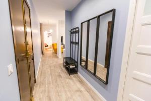 Photo de la galerie de l'établissement 3 min à pied de la gare St Charles - 3 chambres avec Clim, SDB et TV, à Marseille