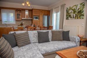 A kitchen or kitchenette at Villa Sotiris