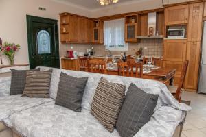 A kitchen or kitchenette at Villa Sotiris