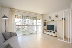 Μια τηλεόραση ή/και κέντρο ψυχαγωγίας στο Casa Cartago +29 φωτογραφίες