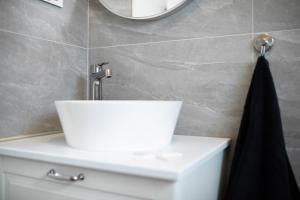 Kúpeľňa v ubytovaní Brand new apartments Viktorija just 250m from the beach!