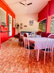 Vila das Estrelas - Guesthouse的休息区
