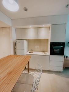 Köök või kööginurk majutusasutuses Depto moderno a cuadras del mar frente a Shopping Aldrey