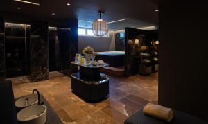 Ein Badezimmer in der Unterkunft Palazzo Rainis Hotel & Spa - Small Luxury Hotel - Adults Only