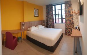 Ένα ή περισσότερα κρεβάτια σε δωμάτιο στο HOTEL ORKID PORT KLANG