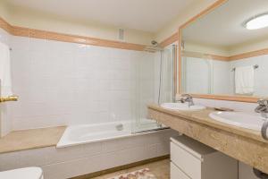 Kúpeľňa v ubytovaní Penthouse Puerto Banus Sea View
