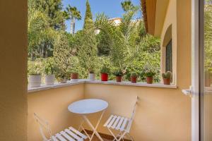 Vonkajšia záhrada v ubytovaní Penthouse Puerto Banus Sea View
