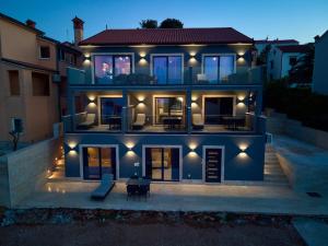 Bazén v ubytovaní Luxury apartments alebo v jeho blízkosti