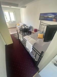 Posteľ alebo postele v izbe v ubytovaní Apartamenty nad jeziorem charzykowskim Villa Emilia