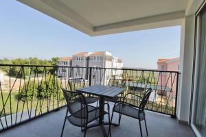 Balkón alebo terasa v ubytovaní Apartments La Mar Zambratija