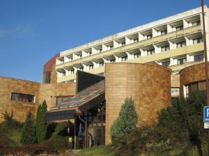 The building in which a szállodákat is located