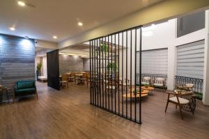 Svetainės erdvė apgyvendinimo įstaigoje EKO HOTEL