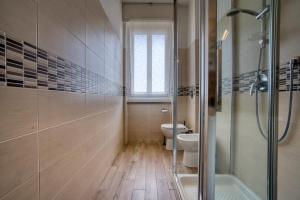 Kamar mandi di CaseOspitali - Casa Luce, a due passi dal San Raffaele