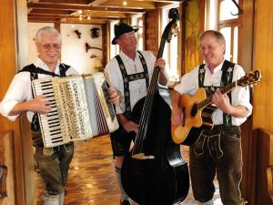 Hosté ubytování Gasthof zum Hirsch + 34 fotografií
