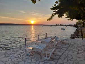 Afbeelding uit fotogalerij van Apartmani Mirko LJubač in Ražanac