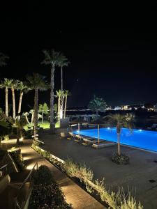 Bazén v ubytovaní Ixia Dream hotel - Adults only alebo v jeho blízkosti