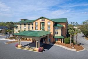 Foto da galeria de Holiday Inn Express Hotel & Suites Bluffton at Hilton Head Area, an IHG Hotel em Bluffton