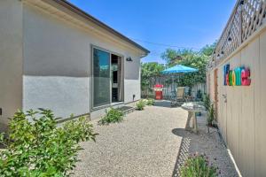 Gallery image of Twin Palms Romantic Retreat Yard and Grill! in Simi Valley