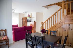 Posedenie v ubytovaní Chalet vacacional Tina Menor - Casas de los Picos