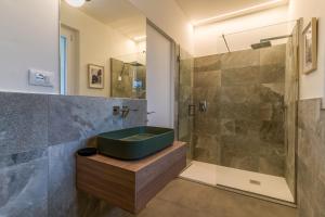 A bathroom at Cielo e Nuvole