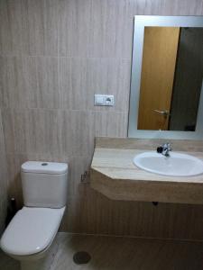 A bathroom at boiro playa barraña