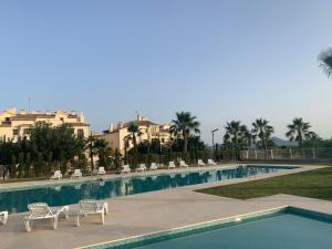 Kolam renang di atau di dekat Casa Palma-Hacienda del Álamo -Fuente Alamo- Luxurious 2 Bedroom Penthouse