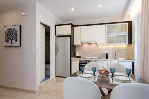 Kuchyň nebo kuchyňský kout v ubytování Corfu Χ Suite