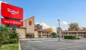 Gallery image of Red Roof Inn Santa Ana in Santa Ana