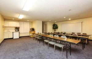 Gallery image of Red Roof Inn Santa Ana in Santa Ana