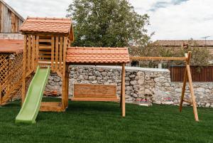 Herní místnost nebo prostor pro děti v ubytování Casa Botár Vendégház