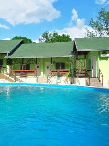 Bazén v ubytování Pool and Villa Splav Dunavac nebo v jeho okolí