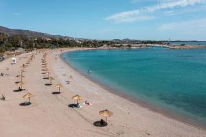 En strand vid eller i närheten av rummet i privatbostaden