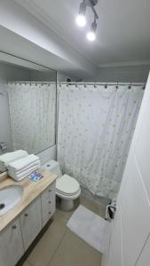 Ein Badezimmer in der Unterkunft Jardin Del Mar, Av del Mar