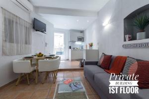 PRIVATE BUILDING, 4 APTS, UNIQUE AT NICE- OLD TOWN