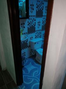 حمام في APARTA- Refugio El Retiro verde