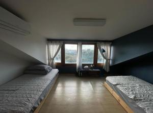 Gallery image of Warang Guesthouse in Jeju
