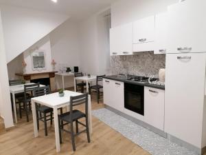 A kitchen or kitchenette at Nonna Elvira