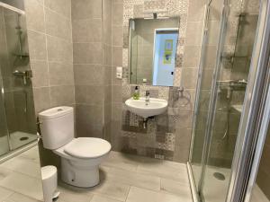 Koupelna v ubytování Casa Aita - refurbished apartment with unparalleled sea view