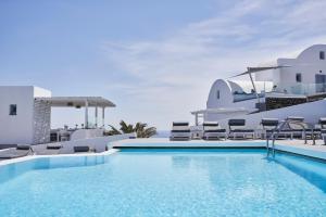 Bazén v ubytování Apanemo Hotel & Suites nebo v jeho okolí