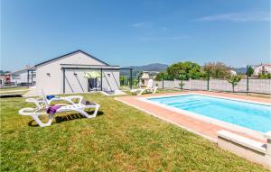 The swimming pool at or close to Awesome Home In Noia With Wifi