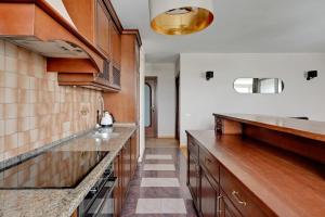 Kuchyňa alebo kuchynka v ubytovaní Top Floor z widokiem na morze by Downtown Apartments
