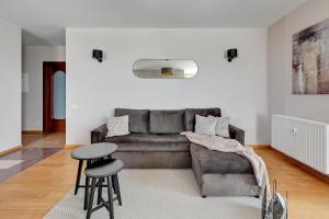 Posedenie v ubytovaní Top Floor z widokiem na morze by Downtown Apartments