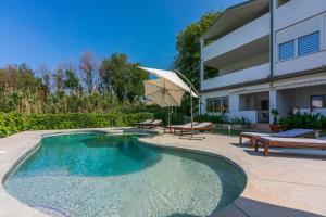 Bazén v ubytovaní Apartments Pool alebo v jeho blízkosti