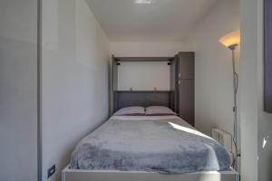 En eller flere senge i et værelse på Antares