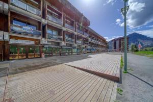 En generel udsigt til bjerge eller udsigt til bjerge taget fra lejligheden + 4 billeder