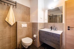 Kúpeľňa v ubytovaní Del Mar Heritage & Sea view Apartment + 12 fotografií