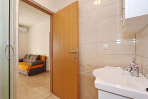 Koupelna v ubytování Apartments Vlado i Vesna