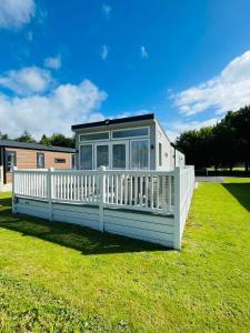 Vườn quanh The Braunston Lodge with Hot Tub +13 ảnh