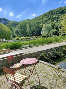 Foto da galeria de Les Pieds dans l'eau, Gîte Le Blagour em Lachapelle-Auzac