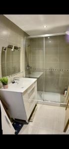 Phòng tắm tại Apartamento Villa de Cartes